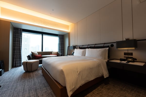 Why hotel room control matters for the guest experience